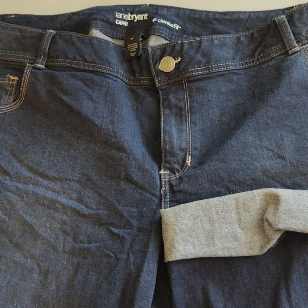 Lane Bryant Genius Fit Capri size 24
